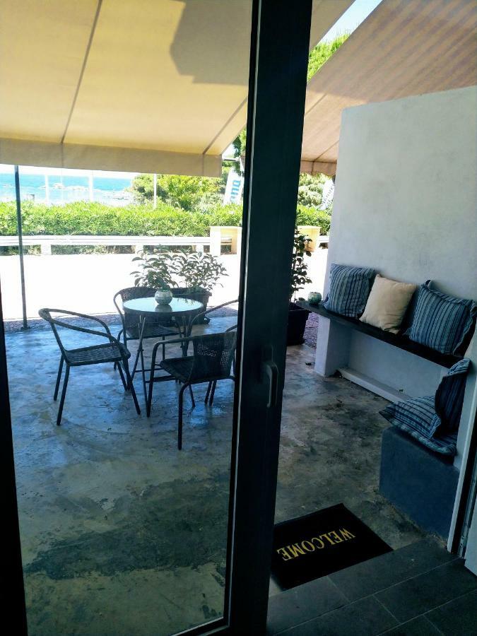 New Seafront Studio Guest House Anavyssos Exterior photo